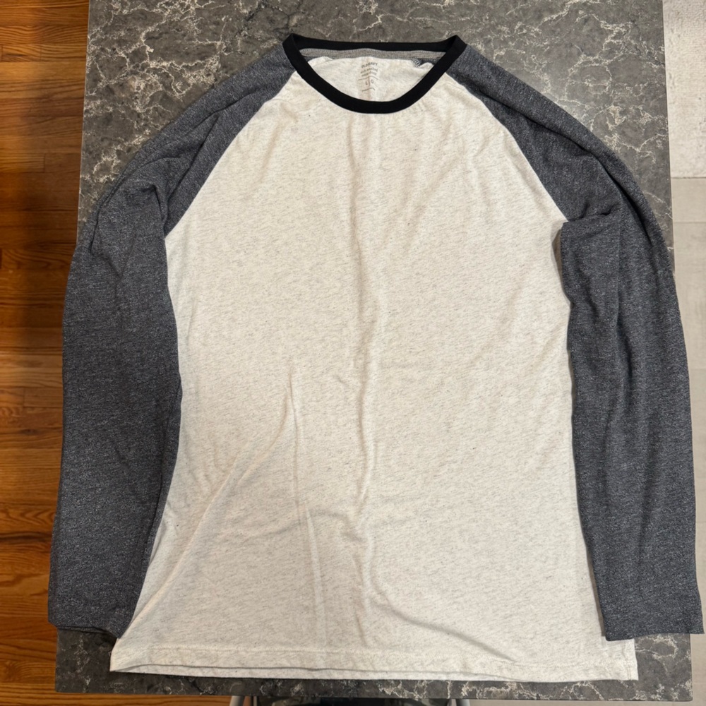 Old Navy Long Sleeve Baseball Tee (Large) - Picture 4 of 6